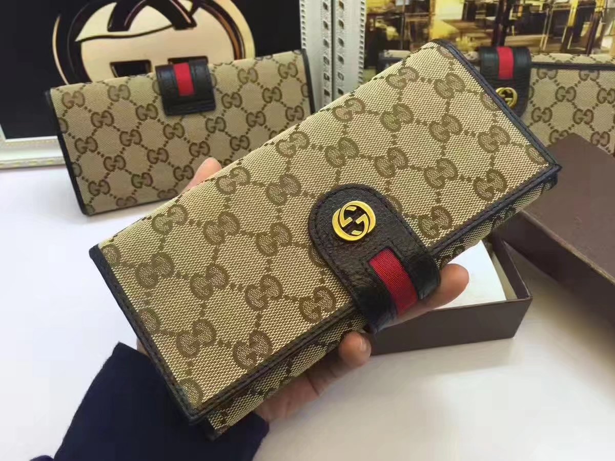 Gucci Classics Web GG Supreme Women Wallet