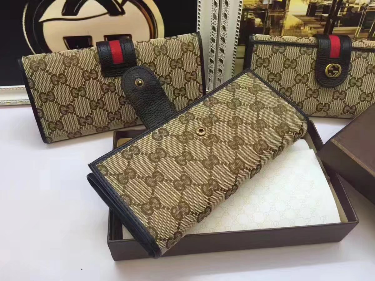 Gucci Classics Web GG Supreme Women Wallet