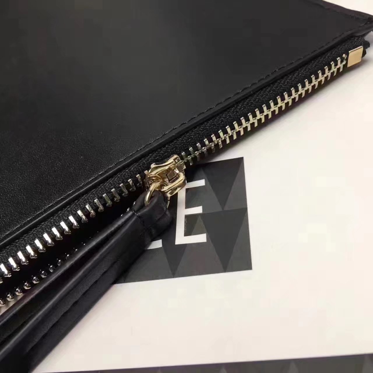 Gucci Embroidered GG Supreme Bee Pouch