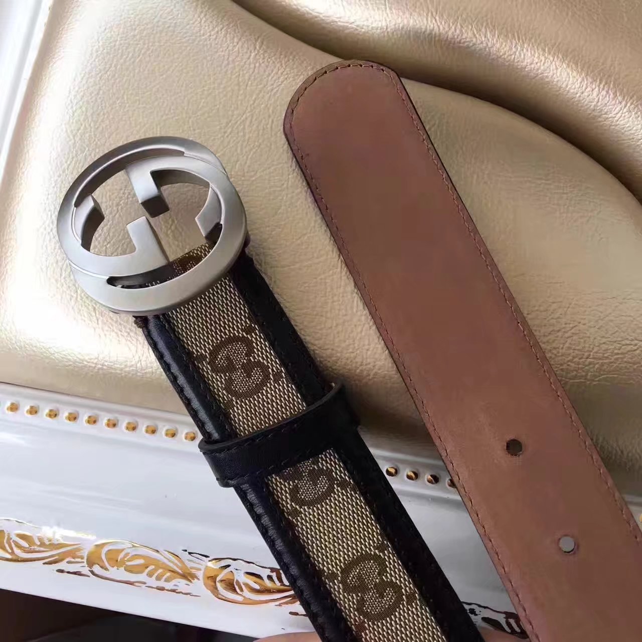 Gucci GG Supreme Leather Blet With Silver Double G Buckle