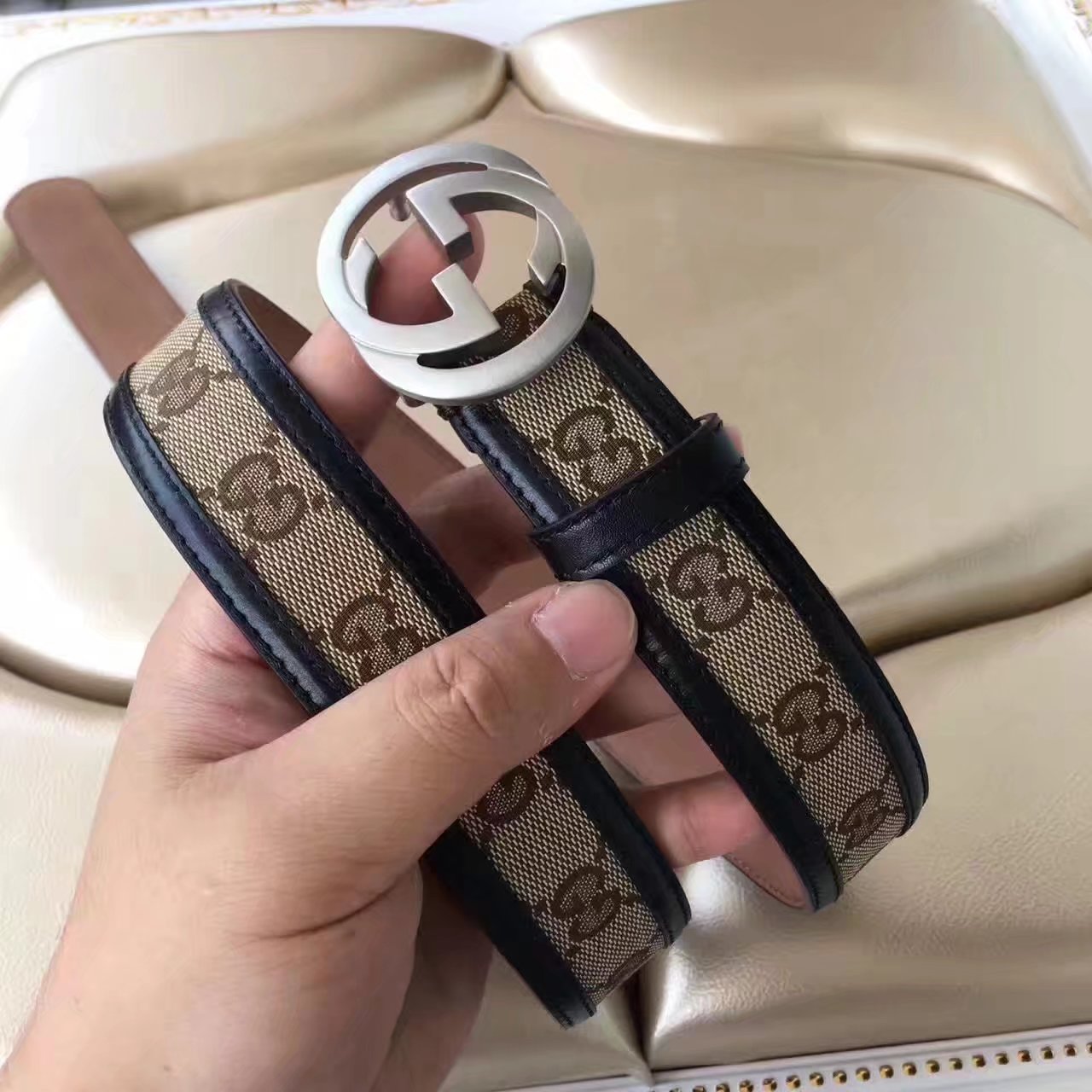 Gucci GG Supreme Leather Blet With Silver Double G Buckle