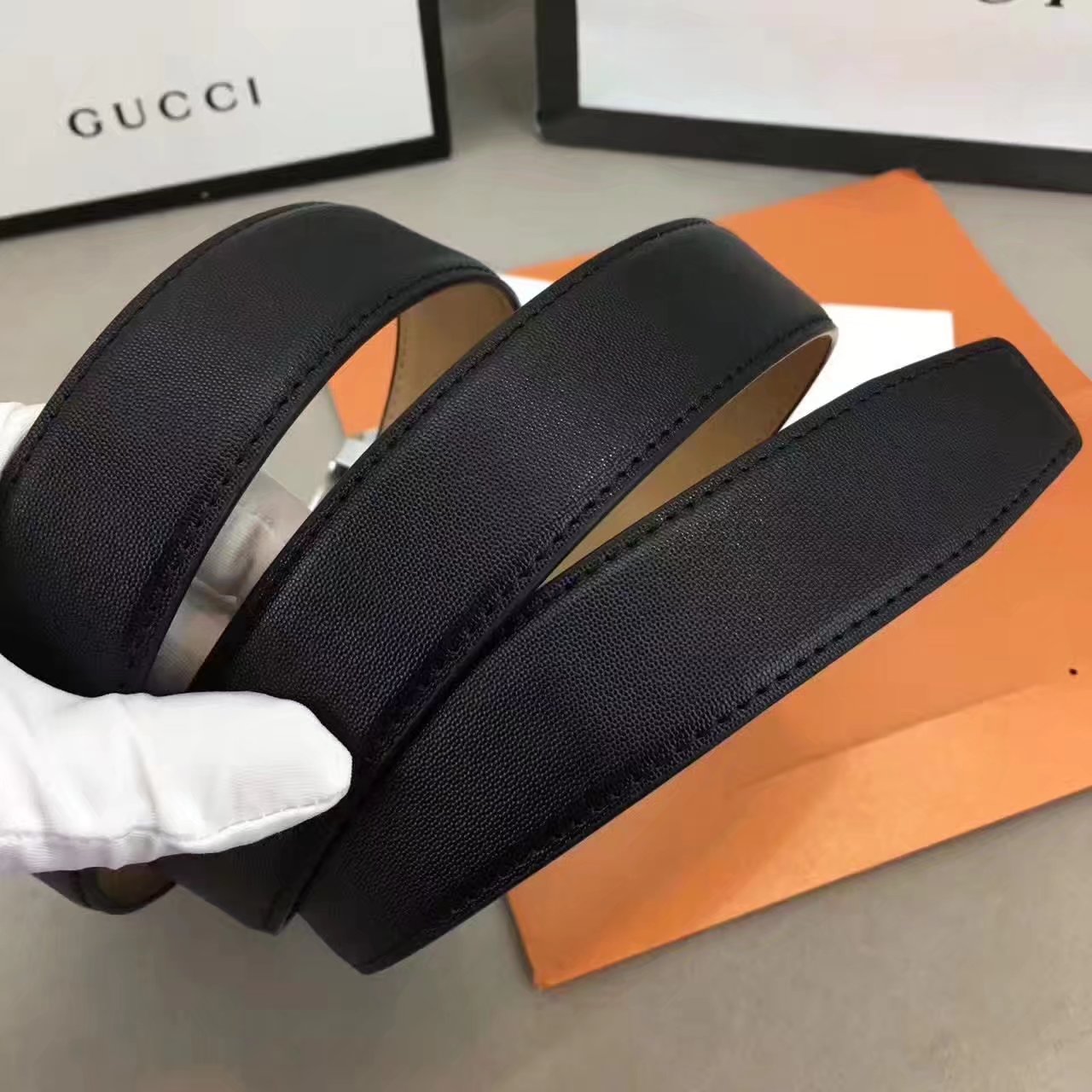 Gucci Leather Blet 3.4cm With Gold Double G Buckle 007