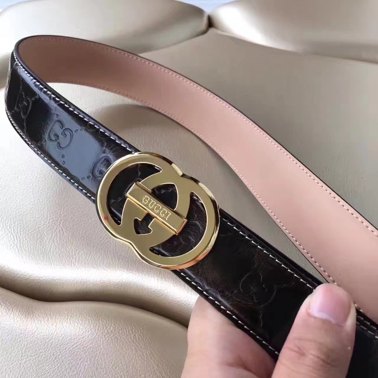 Gucci Leather Blet With Gold Double G Buckle 004