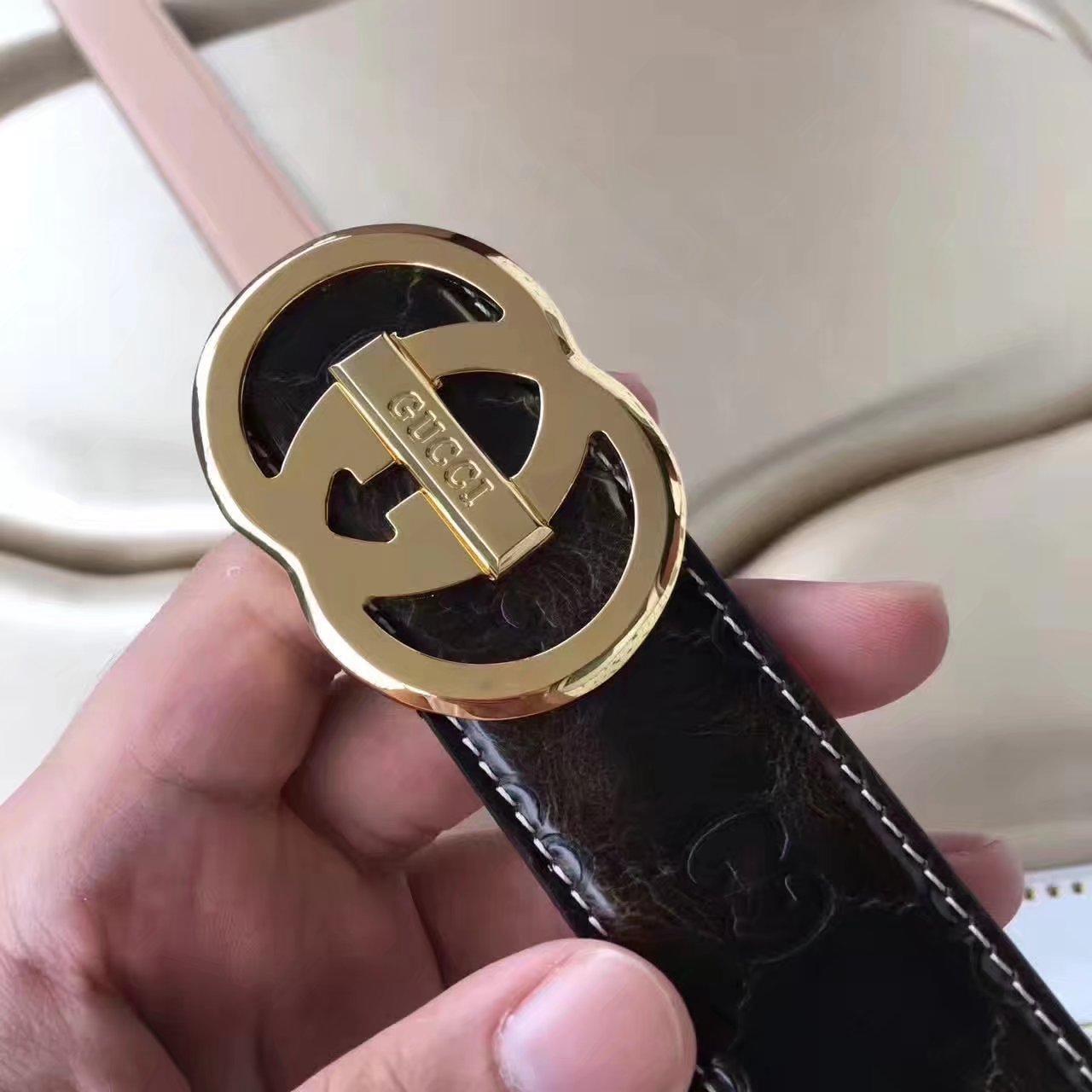 Gucci Leather Blet With Gold Double G Buckle 004