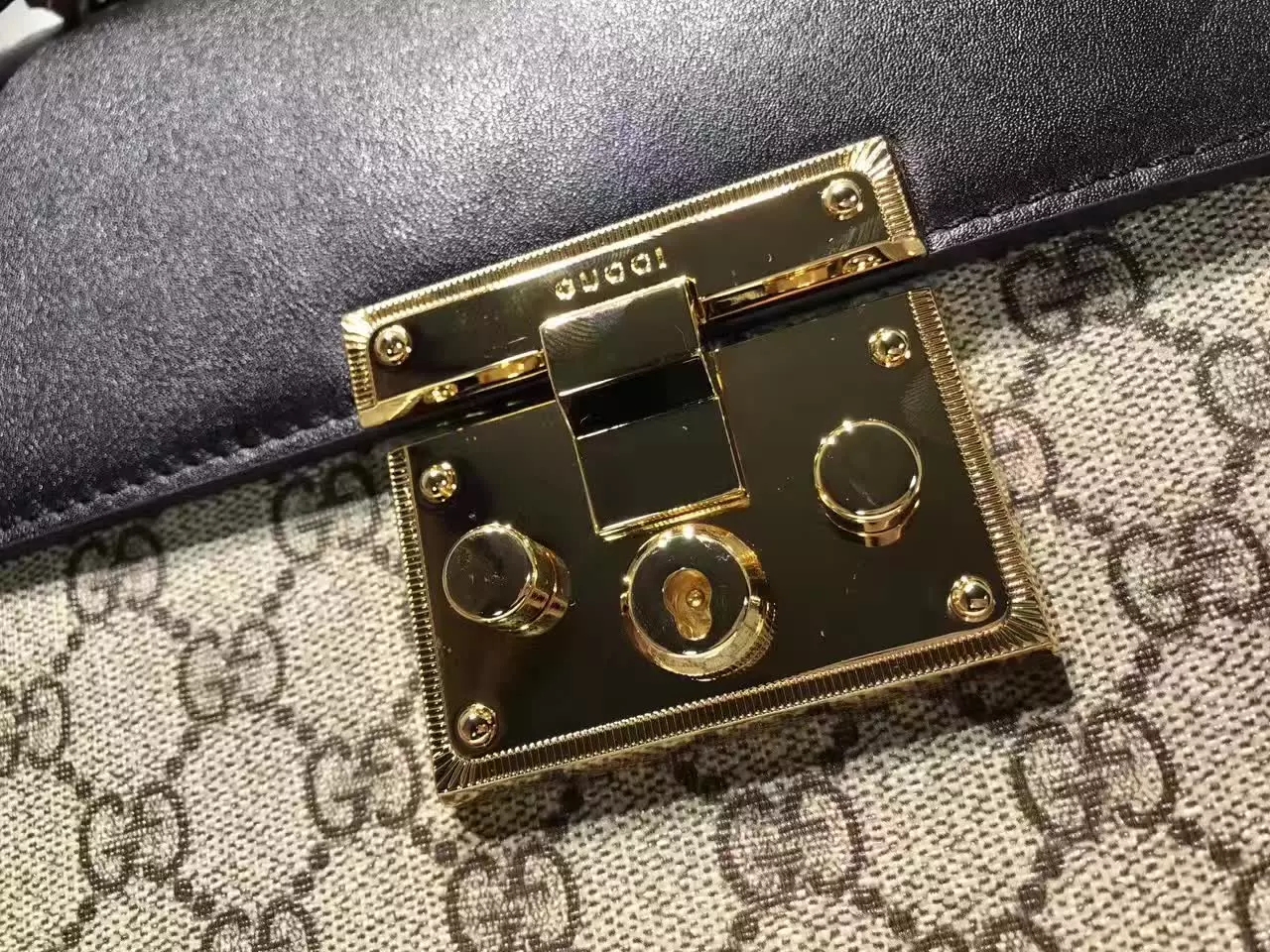 Gucci Padlock GG Supreme Top Handle Bag