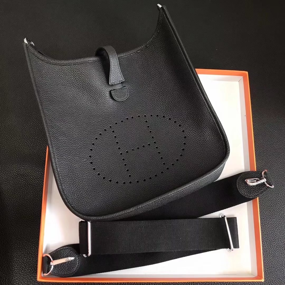 Hermes 28cm Evelyne Leather Shoulder Bag Black