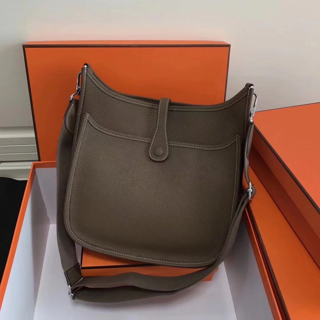 Hermes 28cm Evelyne Leather Shoulder Bag Khaki