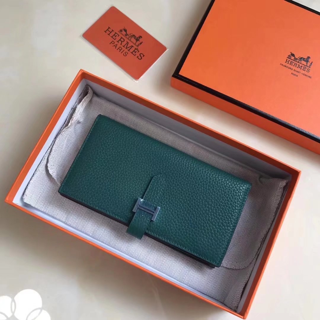 Hermes Bearn Bifold Wallet Togo Leather Green