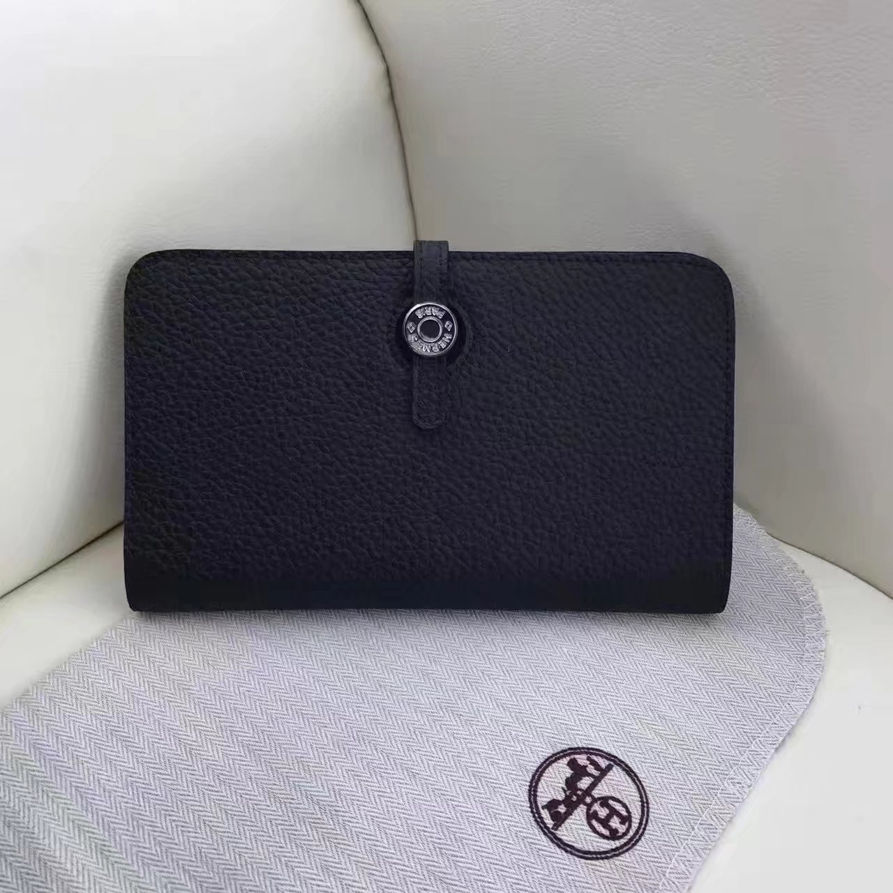 Hermes Dogon Compact Wallet Medium Black