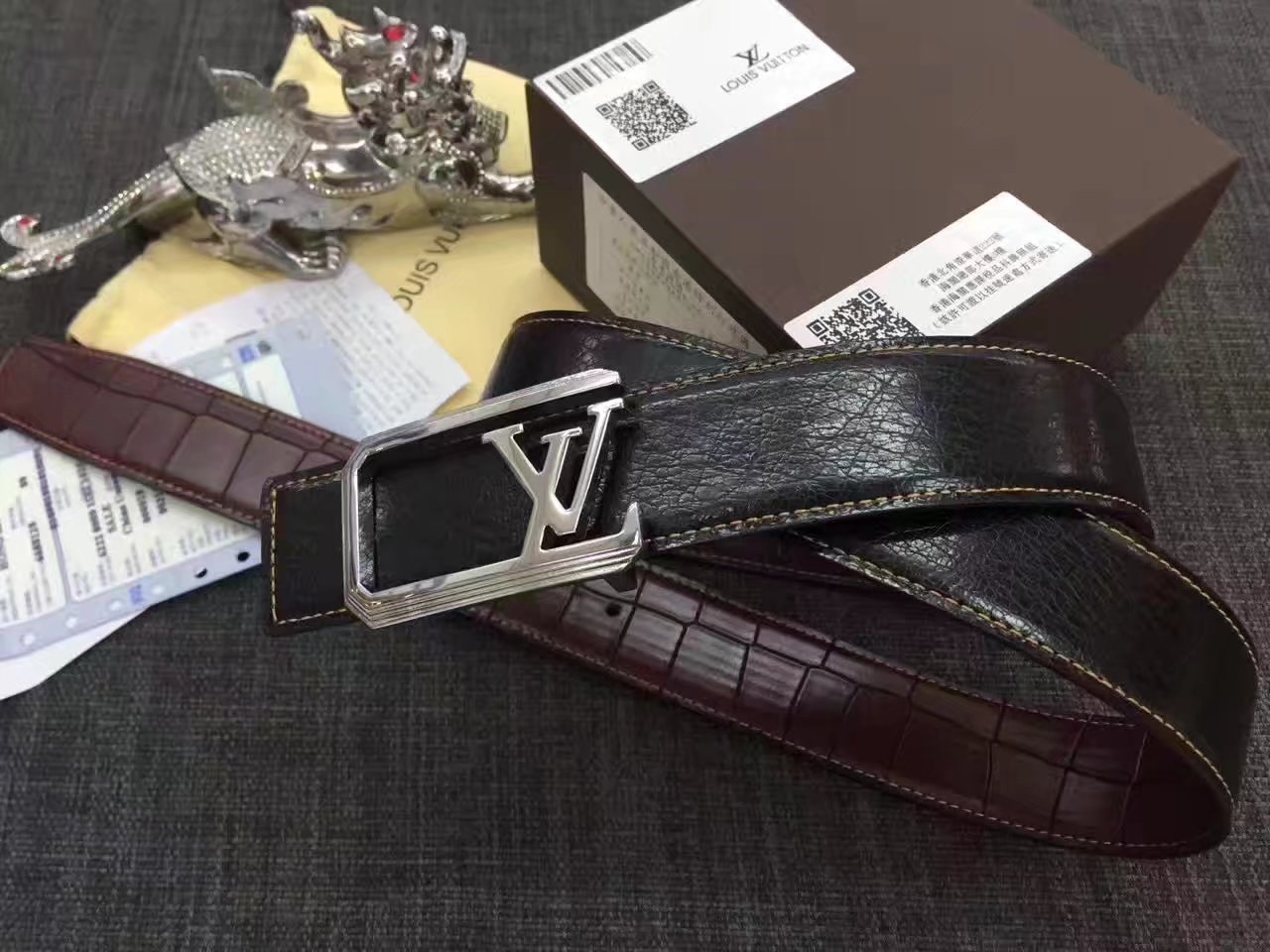 Louis Vuitton Crocodile Grain Leather Reversible Brown Belt 005