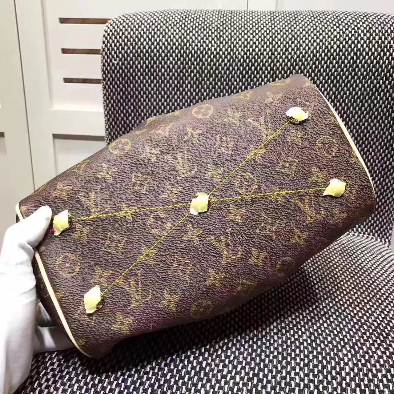 Louis Vuitton M40143 Tvoli PM Monogram Canvas