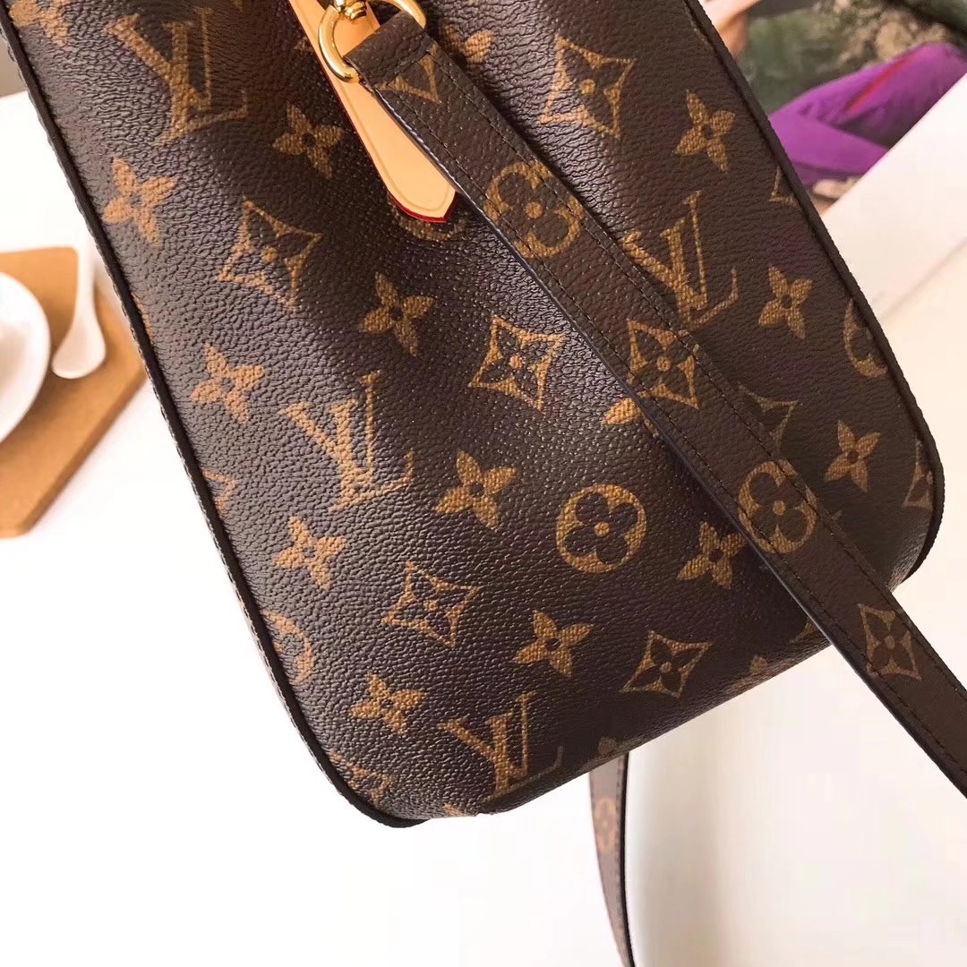 Louis Vuitton M41056 Montaigne MM Monogram Coated Canvas