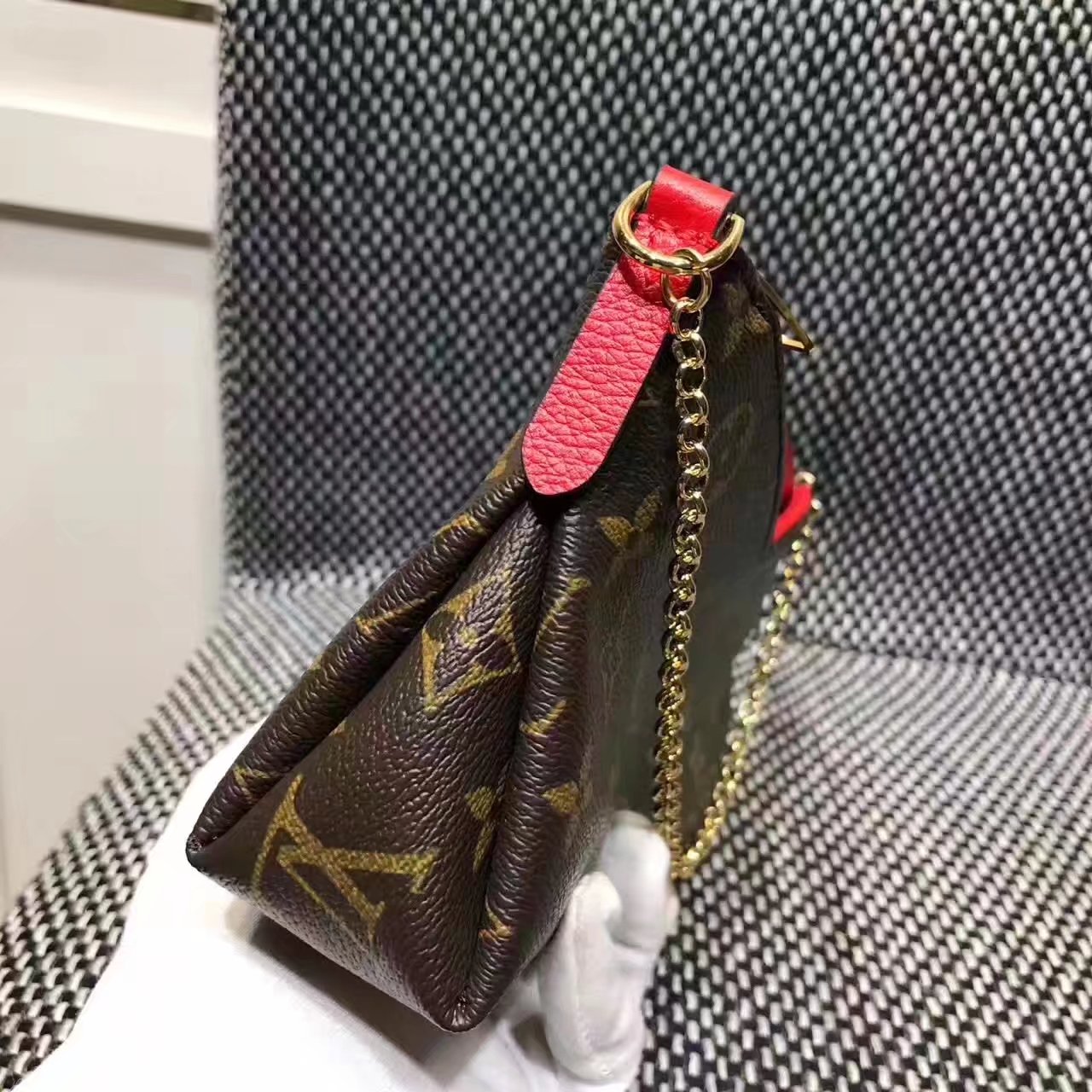 Louis Vuitton M41638 Pallas Clutch Cherry