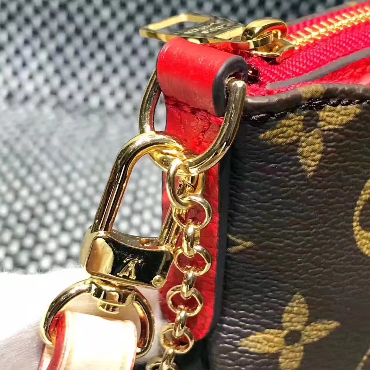 Louis Vuitton M41638 Pallas Clutch Cherry