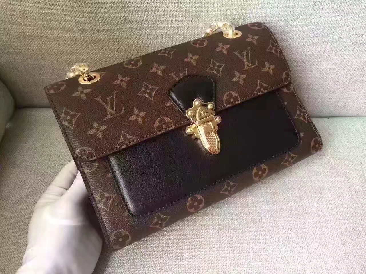 Louis Vuitton M41730 Victoire Monogram Canvas Noir