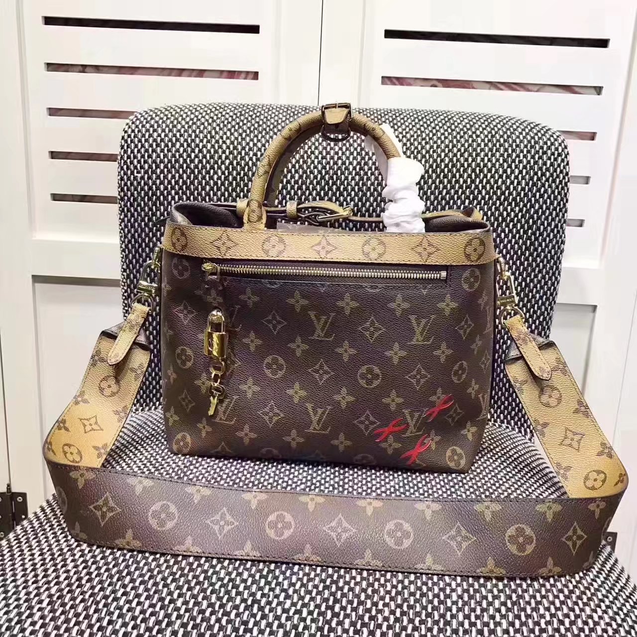 Louis Vuitton M42410 City Cruiser PM Shoulder Bag