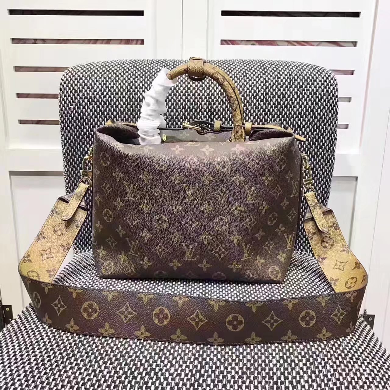 Louis Vuitton M42410 City Cruiser PM Shoulder Bag