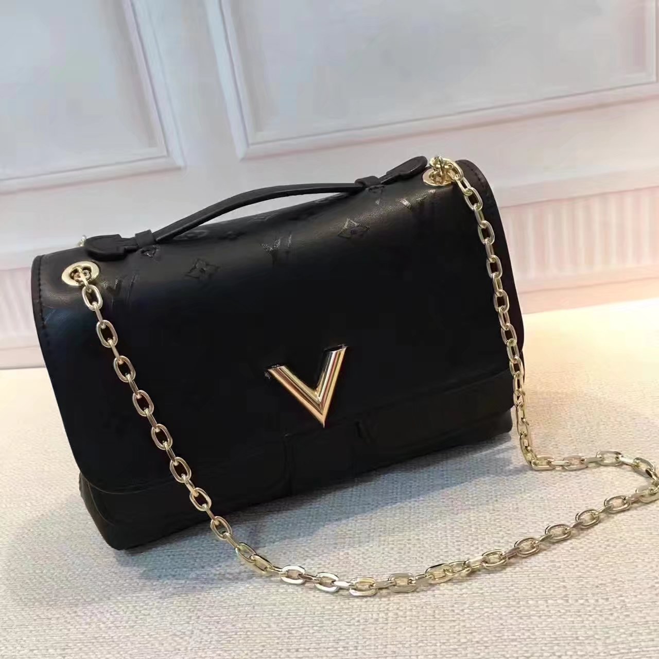 Louis Vuitton M42899 Very Chain Bag Black