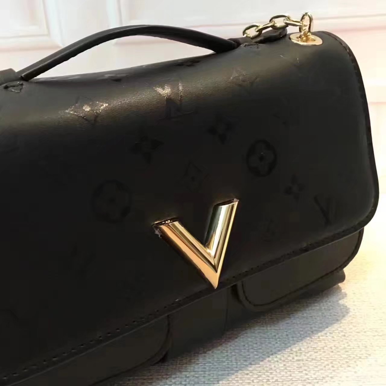 Louis Vuitton M42899 Very Chain Bag Black