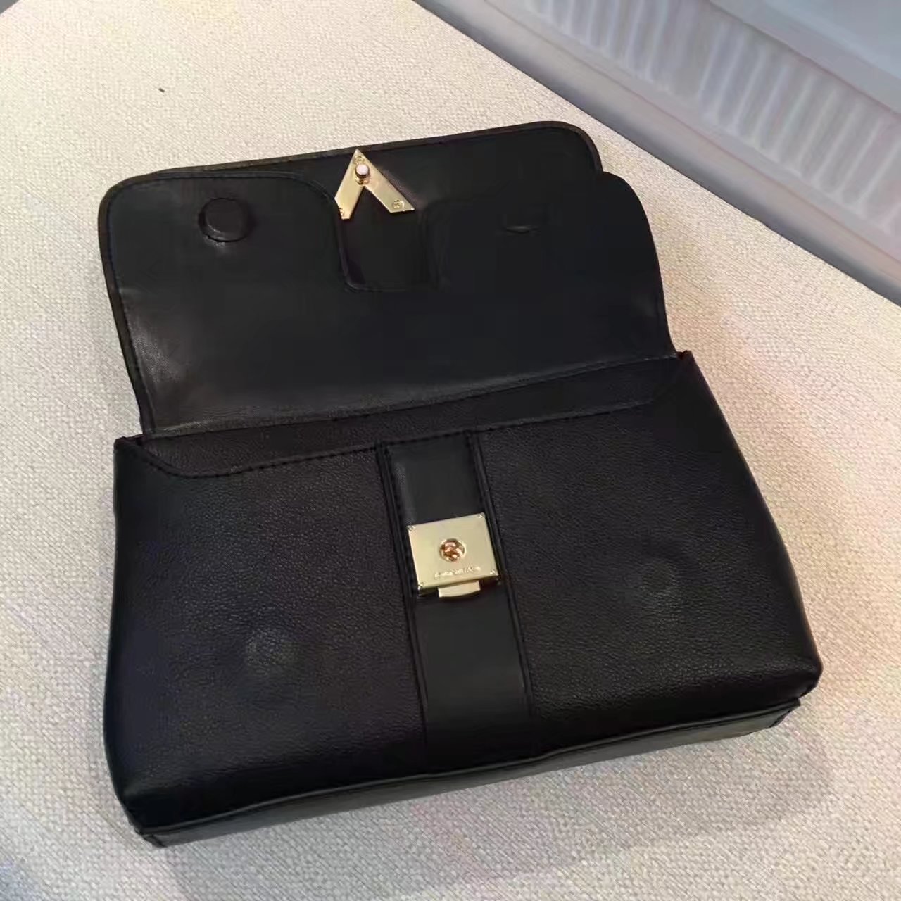 Louis Vuitton M42899 Very Chain Bag Black