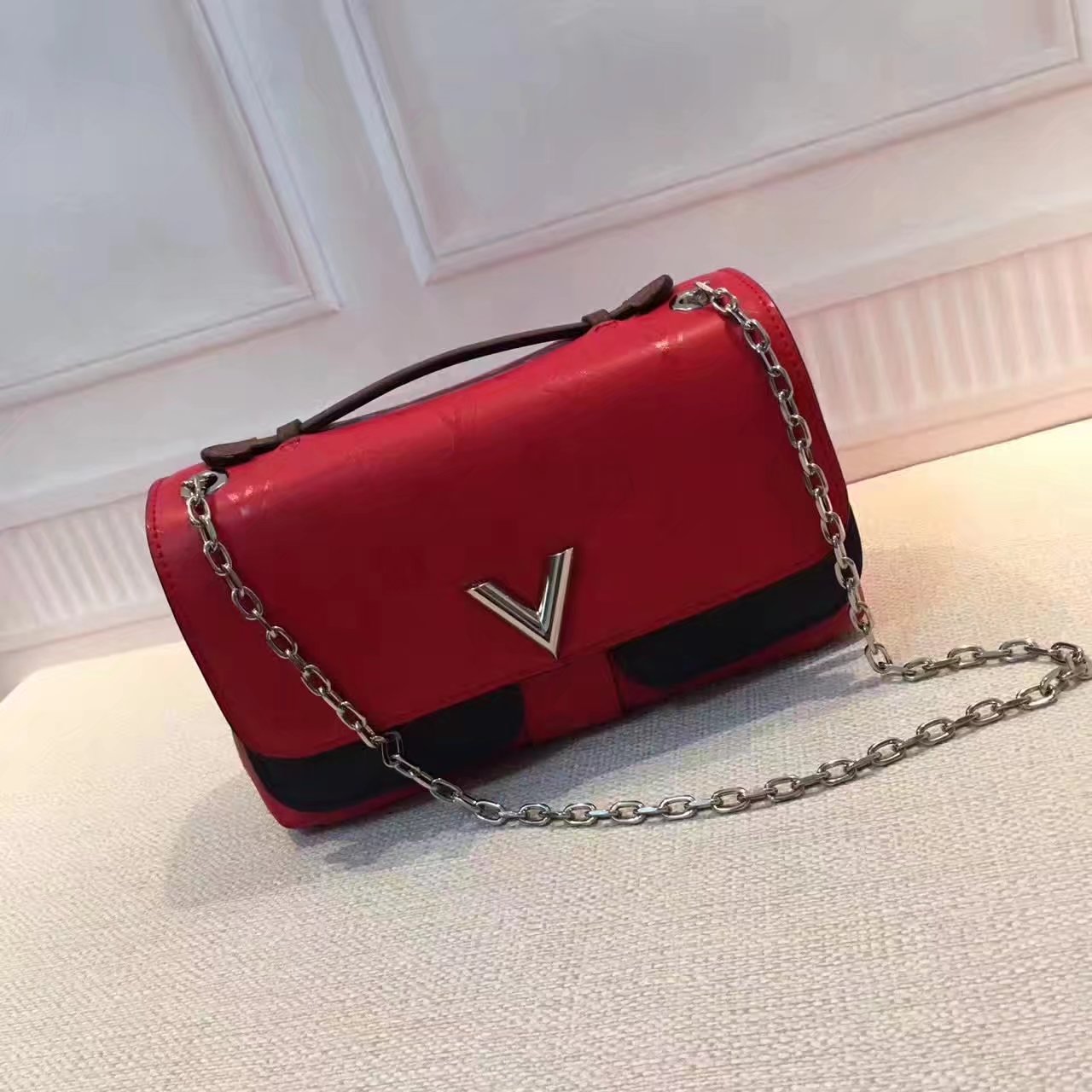 Louis Vuitton M42899 Very Chain Bag Rouge Rubis