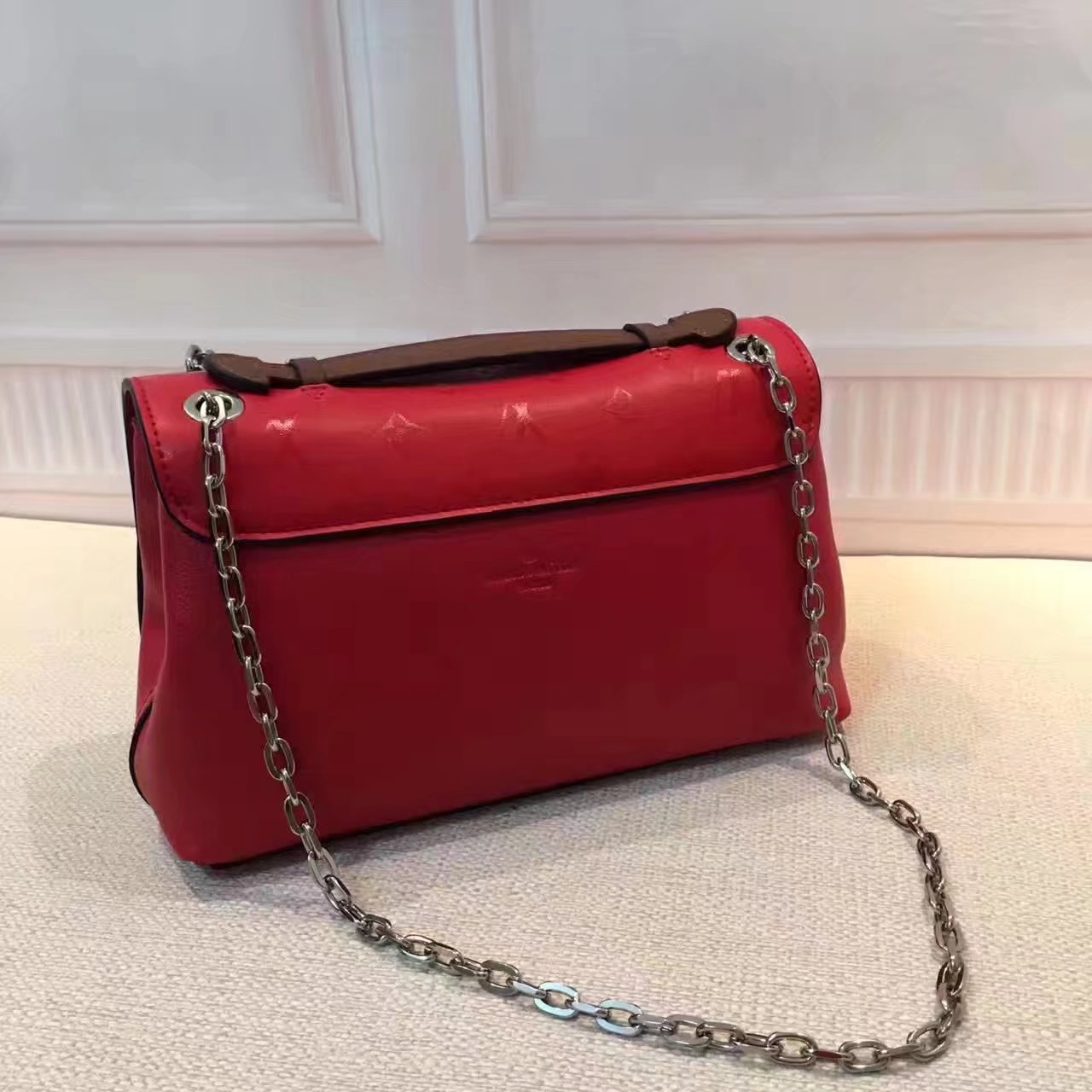 Louis Vuitton M42899 Very Chain Bag Rouge Rubis