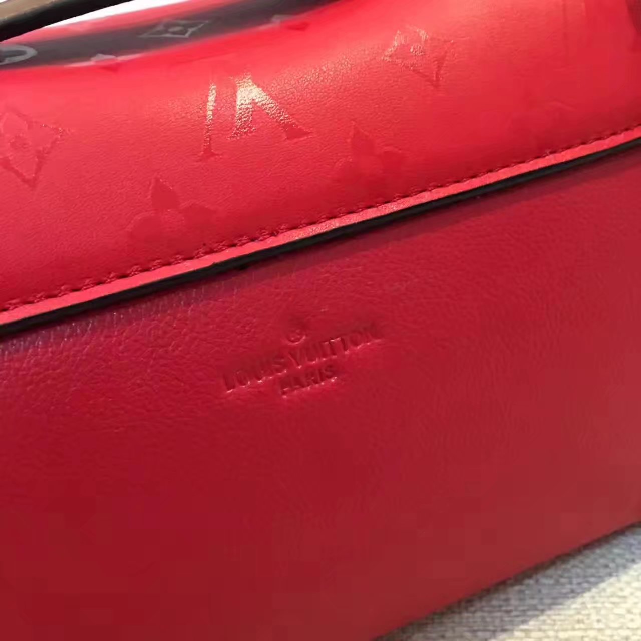 Louis Vuitton M42899 Very Chain Bag Rouge Rubis