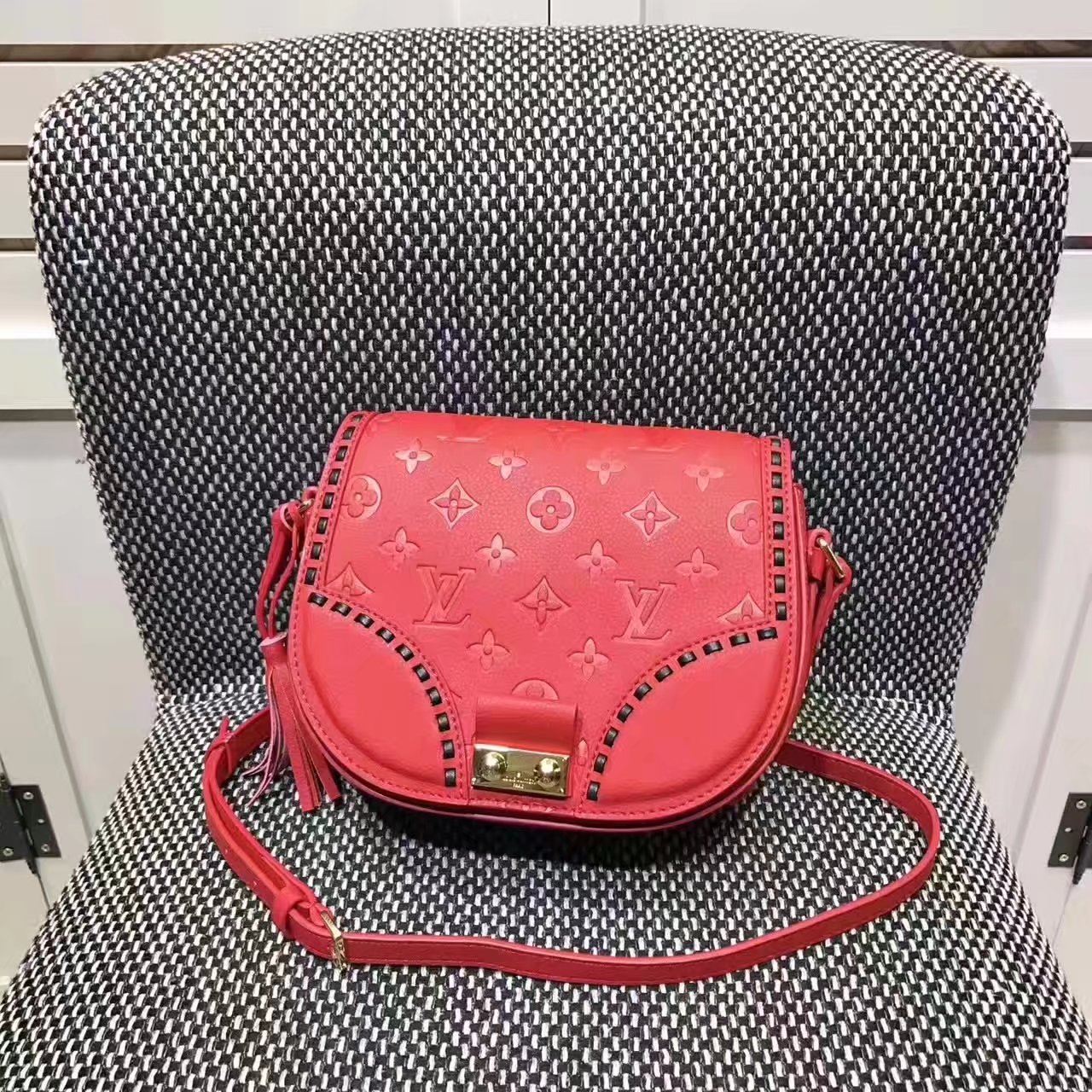 Louis Vuitton M43144 Junot Monogram Empreinte Nvprod Cerise