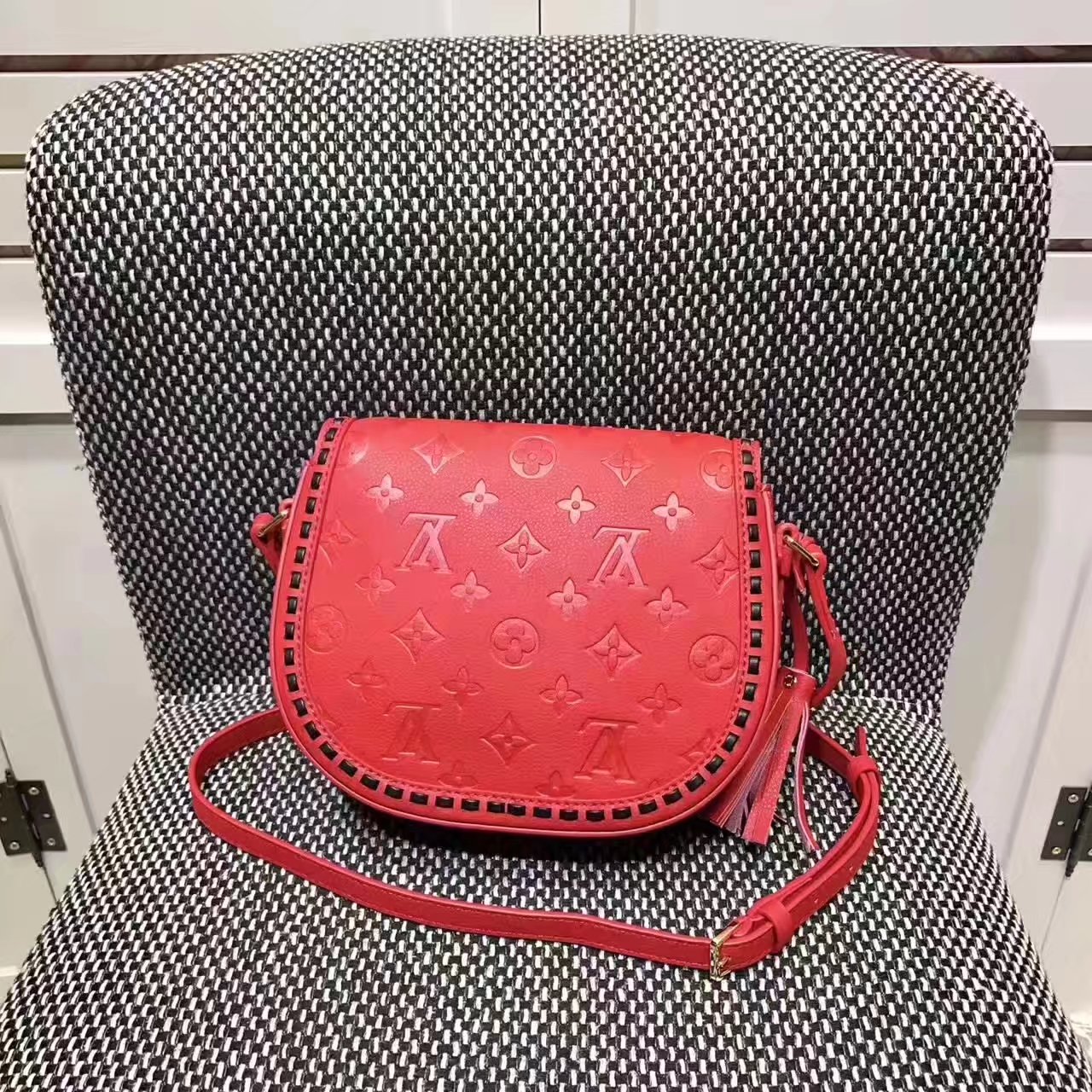 Louis Vuitton M43144 Junot Monogram Empreinte Nvprod Cerise