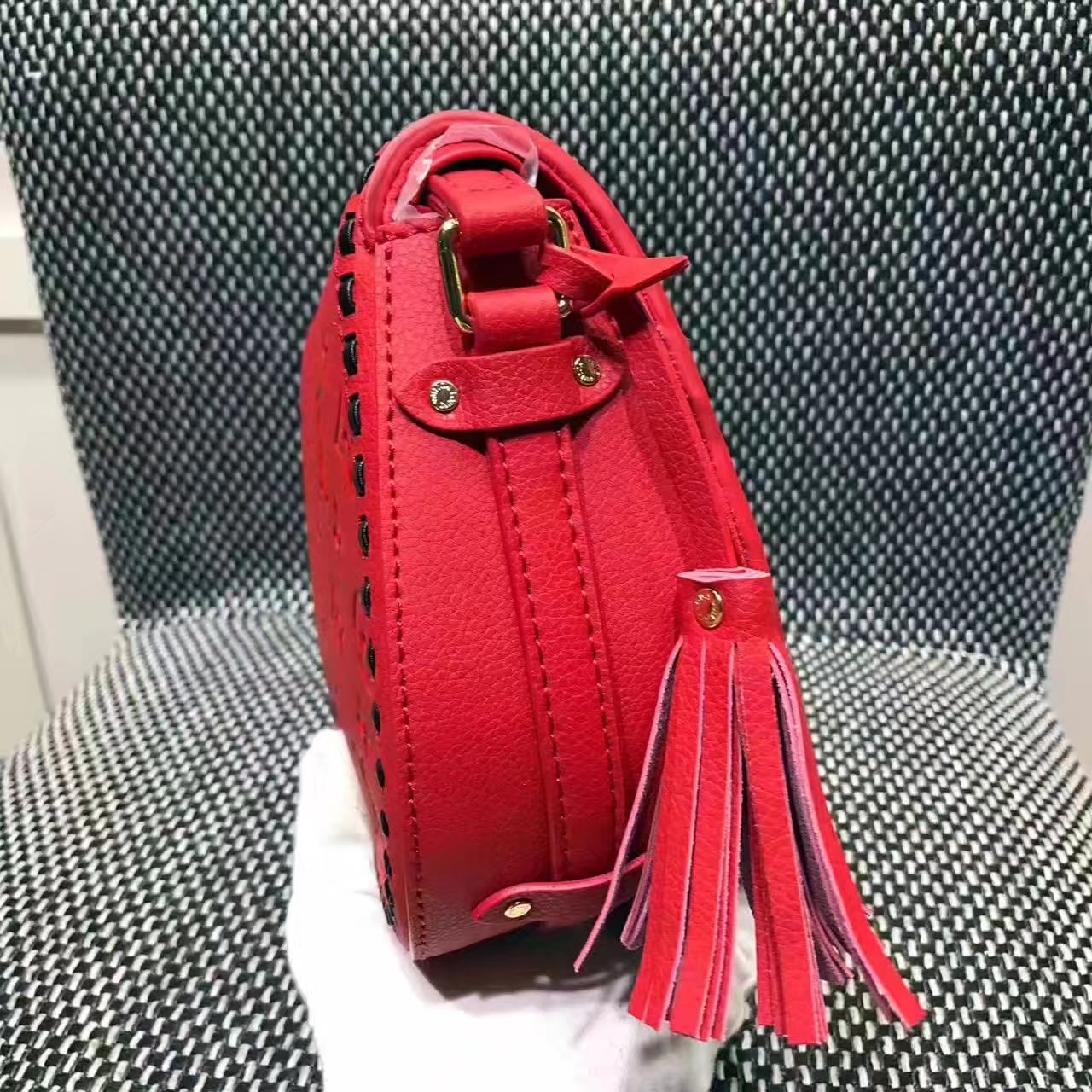 Louis Vuitton M43144 Junot Monogram Empreinte Nvprod Cerise