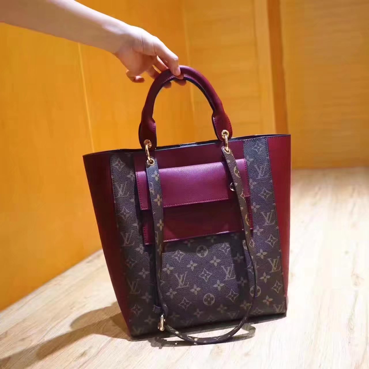 Louis Vuitton M43811 Leather Shopping Bag Red