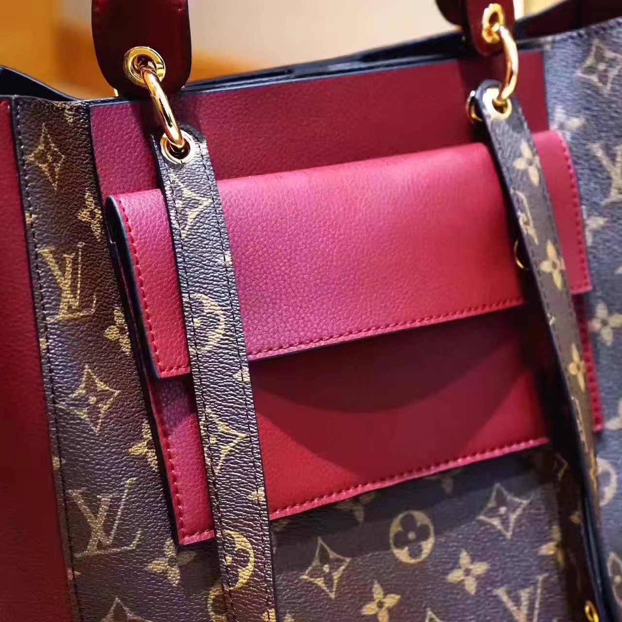 Louis Vuitton M43811 Leather Shopping Bag Red