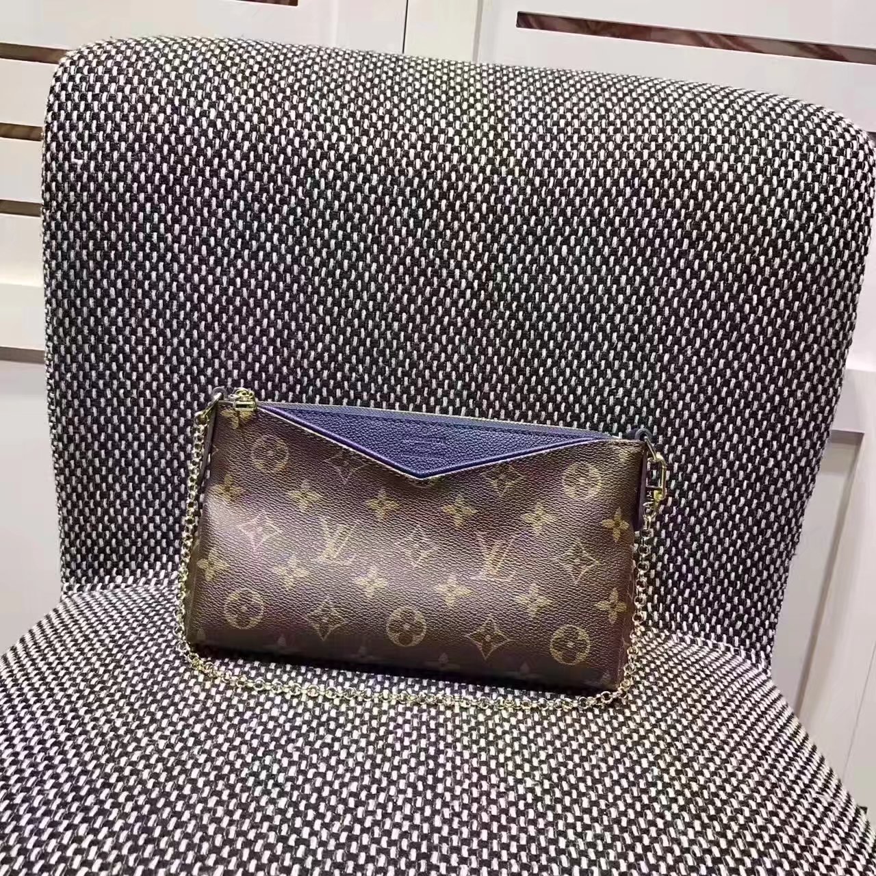 Louis Vuitton M44058 Pallas Clutch Bleu Marine