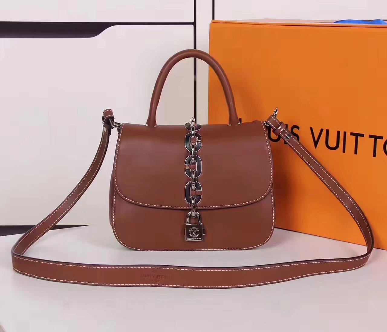 Louis Vuitton M54620 Chain it Bag PM Fauve