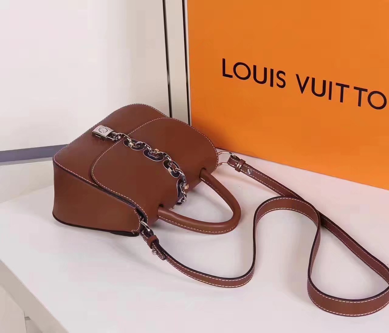 Louis Vuitton M54620 Chain it Bag PM Fauve