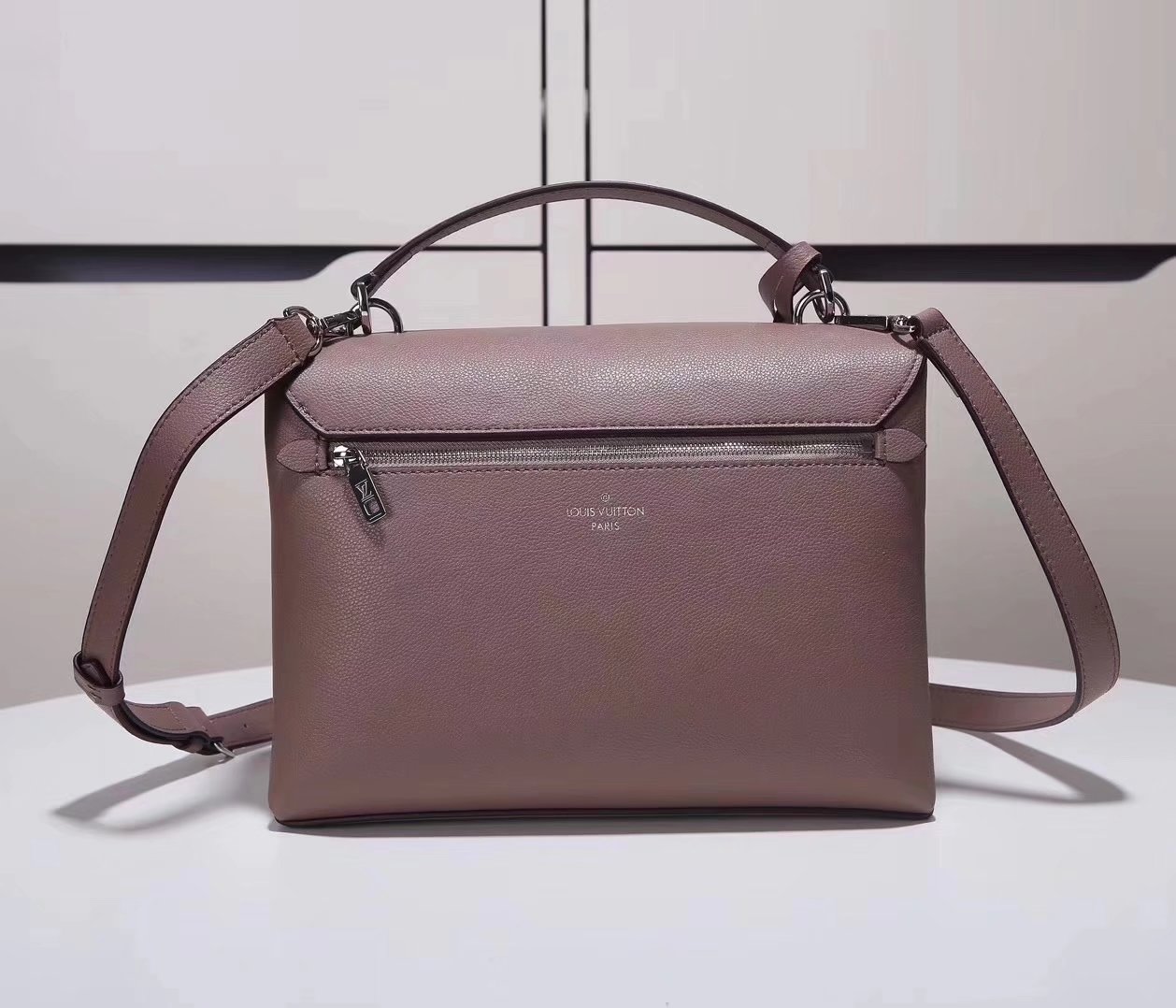 Louis Vuitton M54877 My Lockme Vanille Taupe Glace Soft Calfskin