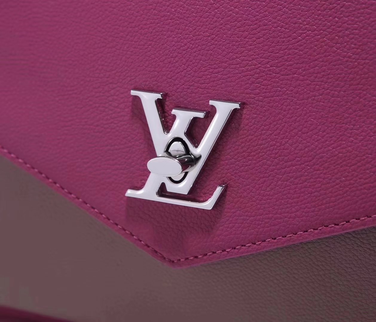 Louis Vuitton M54878 My Lockme Vanille Rose Soft Calfskin