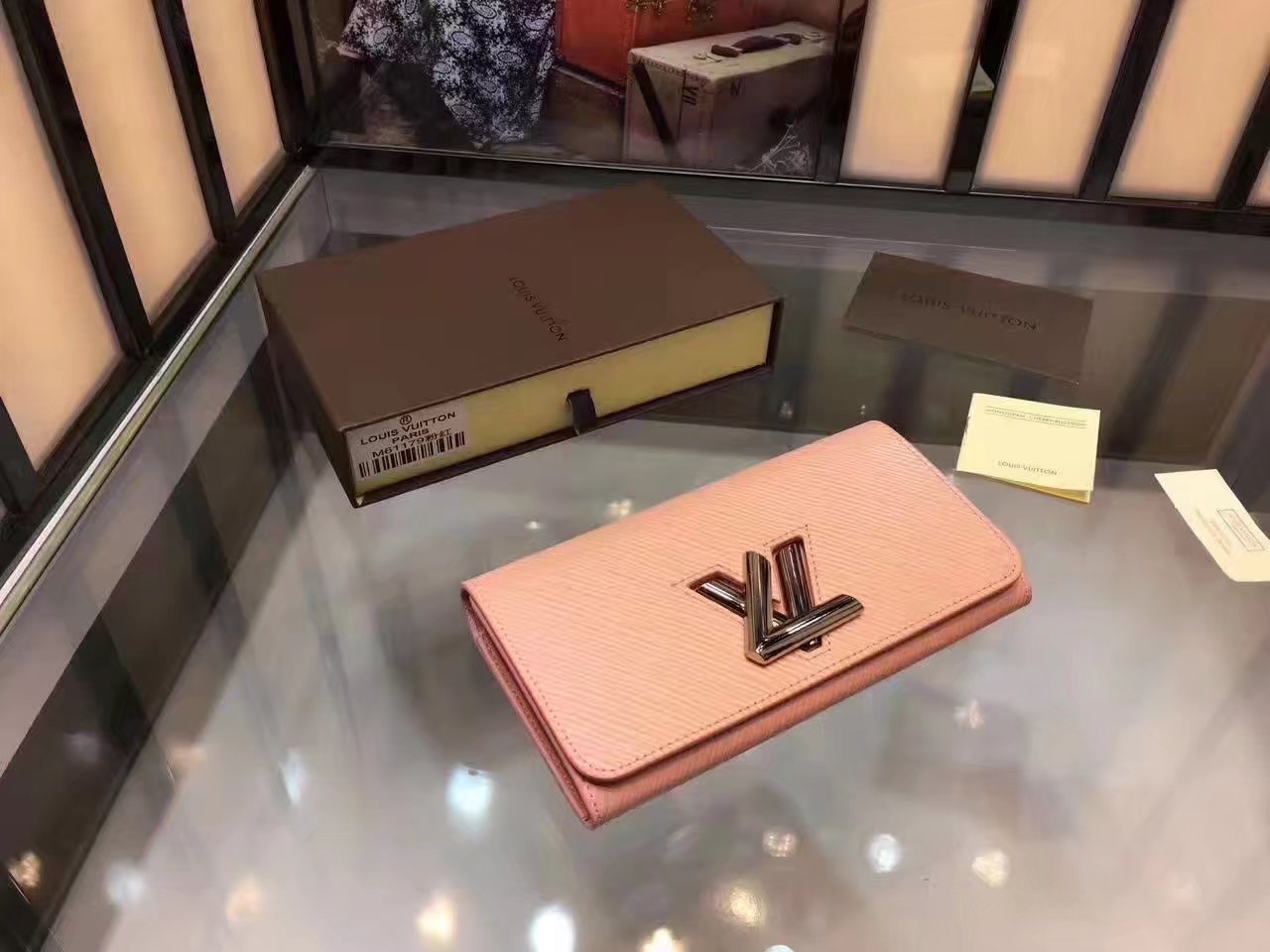 Louis Vuitton M61178 Twist Wallet Rose Ballerine Epi Leather