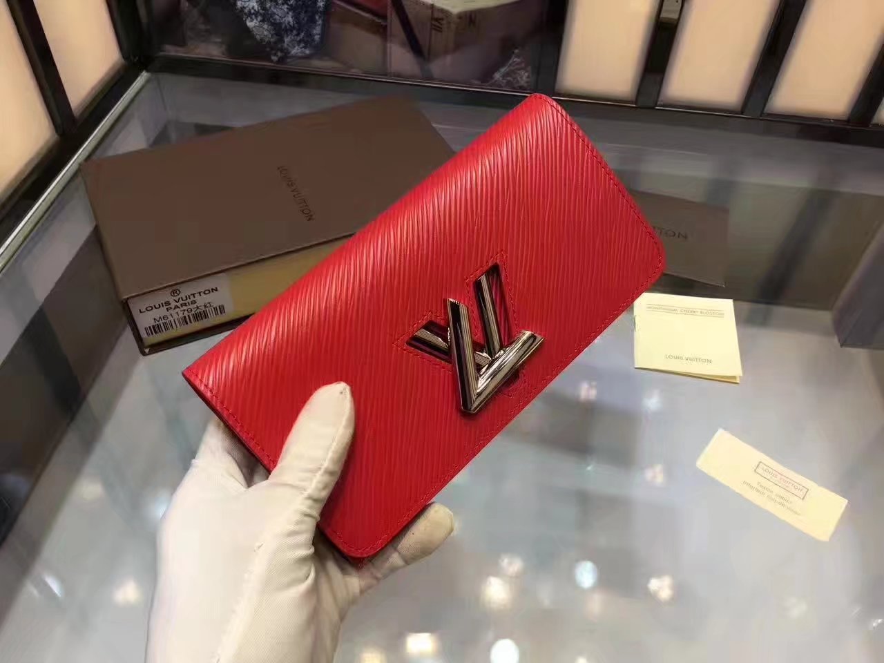 Louis Vuitton M61179 Twist Wallet Coquelicot Epi Leather