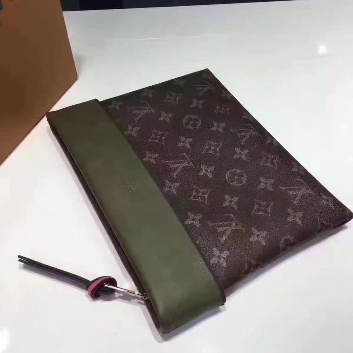 Louis Vuitton M64035 Monogram Pochette Tuileries Khaki