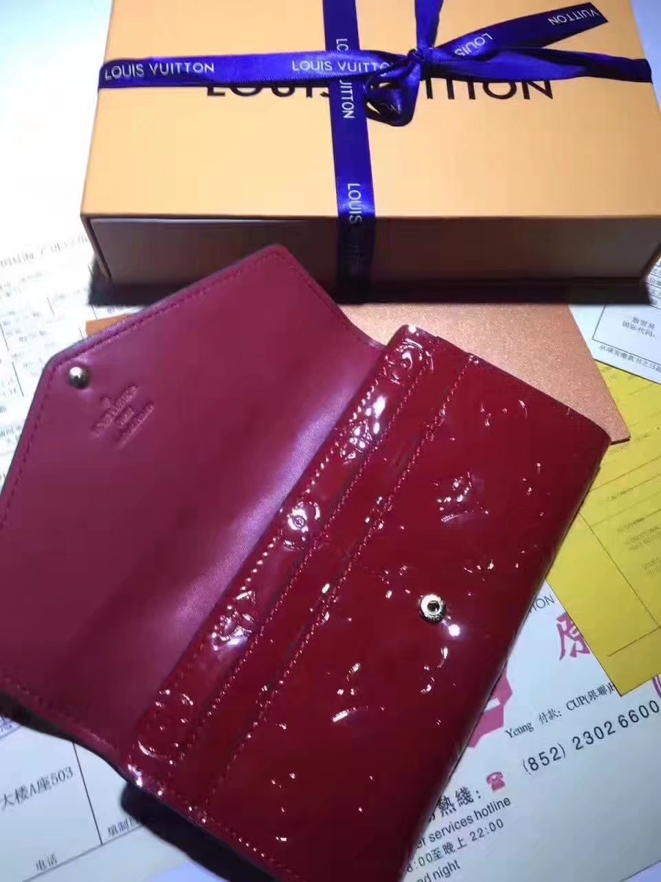 Louis Vuitton M90208 Sarah Wallet Cherry