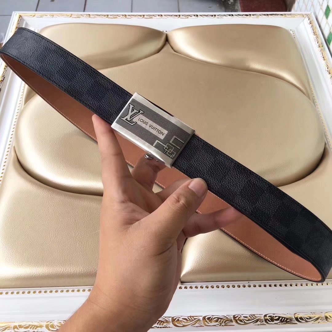 Louis Vuitton Men Reversible Leather Belt 012