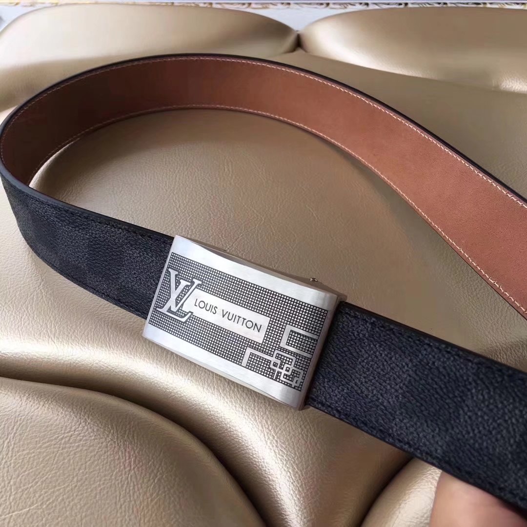 Louis Vuitton Men Reversible Leather Belt 012