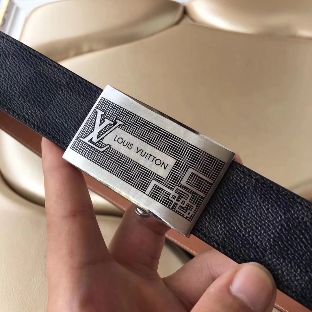 Louis Vuitton Men Reversible Leather Belt 012