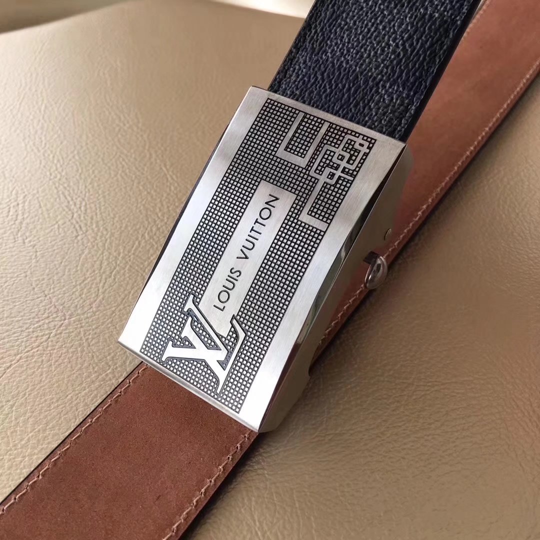 Louis Vuitton Men Reversible Leather Belt 012