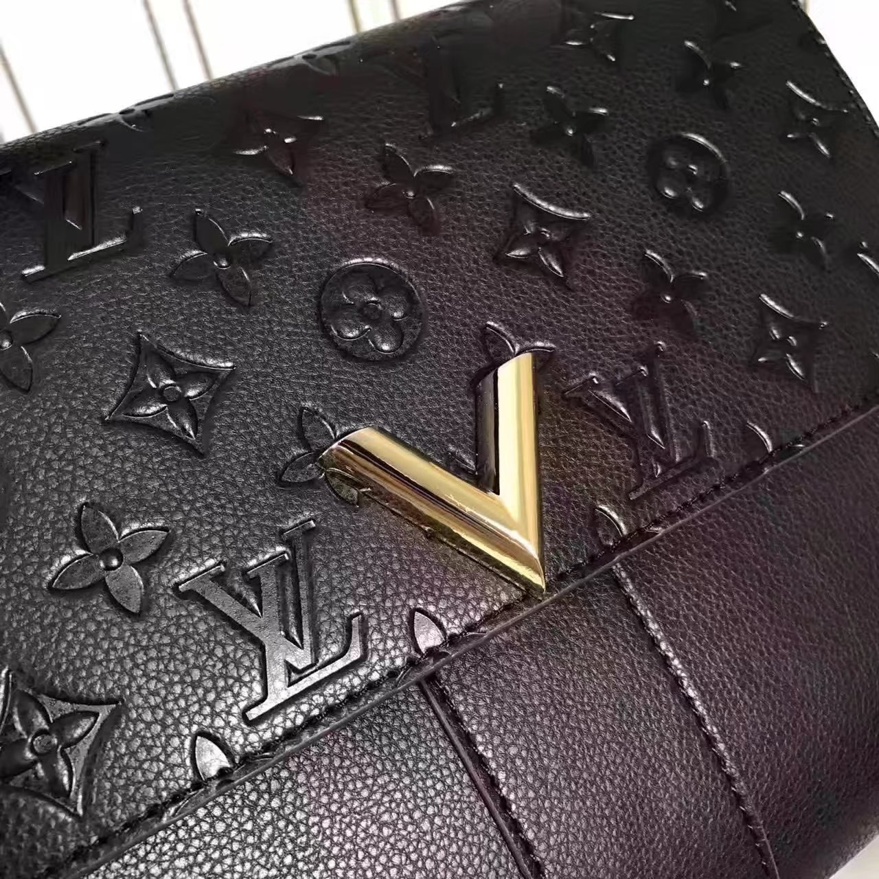 Louis vuitton M51989 Very Onle Handle Bag Noir