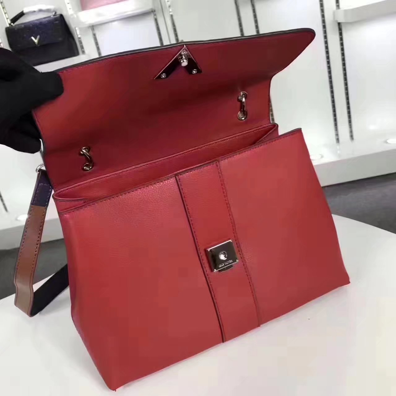 Louis vuitton M51989 Very Onle Handle Bag Red