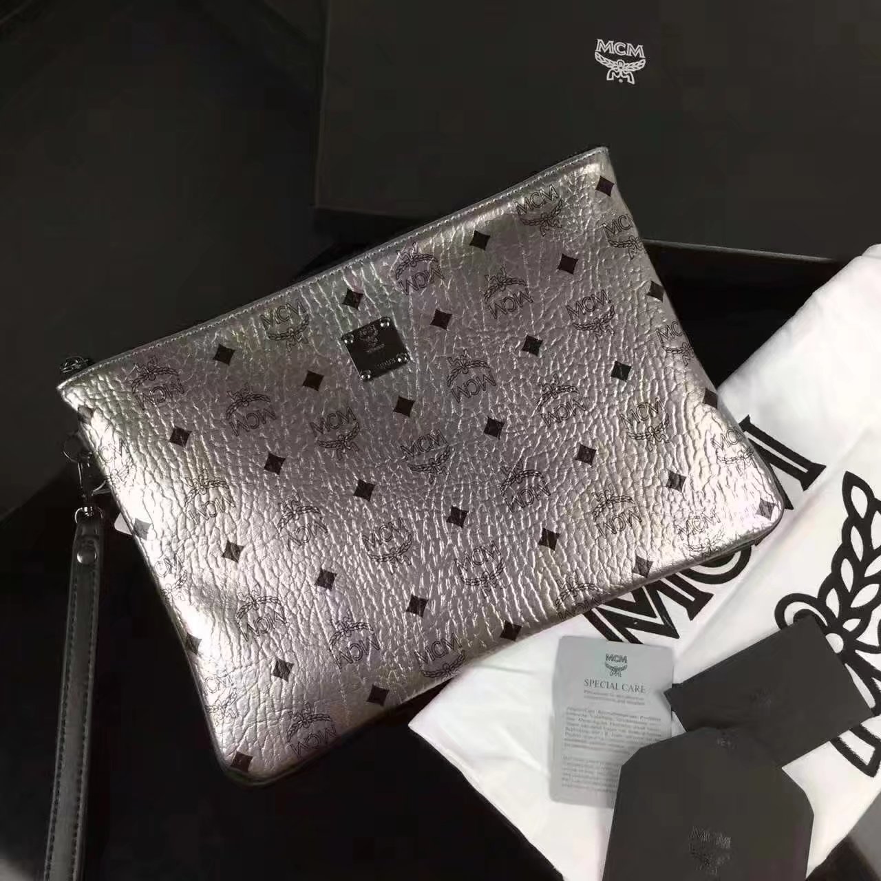 MCM Large Stark Pouch With Wristlet Silver