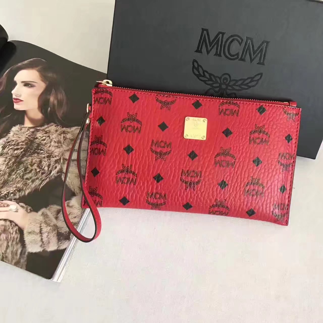 MCM Stark Pouch With Wristlet Red