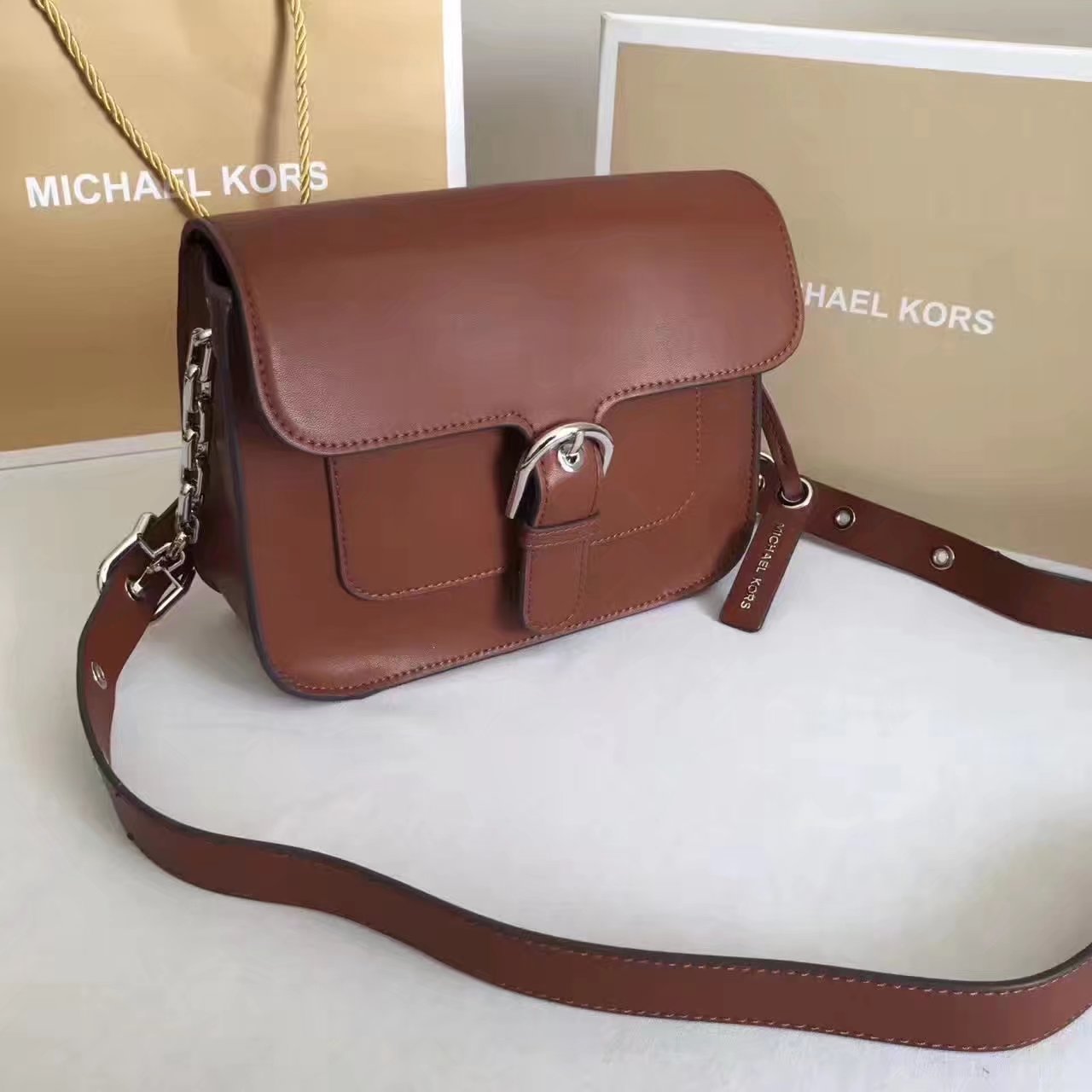 Michael Kors Cooper Medium Leather Shoulder Bags Brown